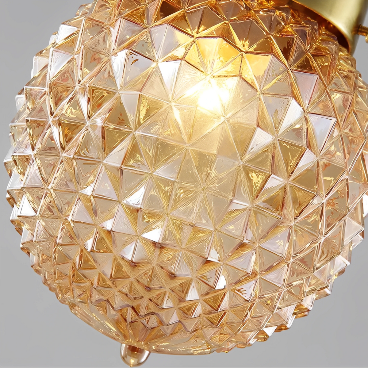 Plafonnier design à LED en métal et verre ambré